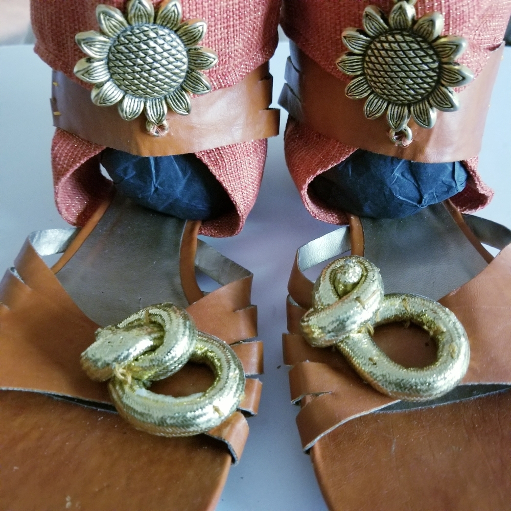 ❌SOLD❌ Vintage Bumper Burnt Orange Sandals - Picture 4 of 8